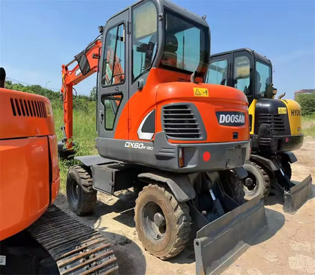 원본 한국 사용 미니 발굴기 Doosan DX60W-9C 6톤 소형 바퀴 발굴기